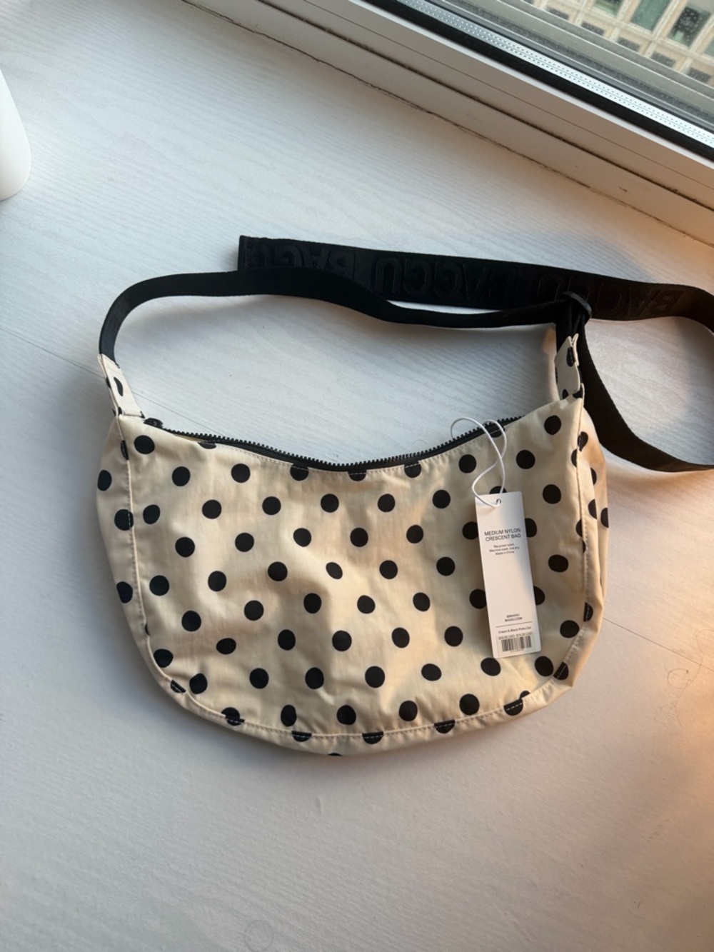 NWT Baggu medium crescent bag polka dot